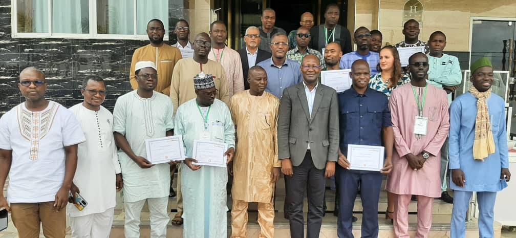 FAOBenin's tweet photo. "Je tiens à remercier les collègues du Centre d'investissement de la FAO pour tout le soutien qu'ils apportent à l'équipe et aux PME." Le Représentant de la #FAOBenin. Atelier sur #RuralInvest, 26 sept. au 7 oct. 2022 à Cotonou avec l’appui de la #banquemondiale et du #CILLS. https://t.co/EO5JEDPZwR