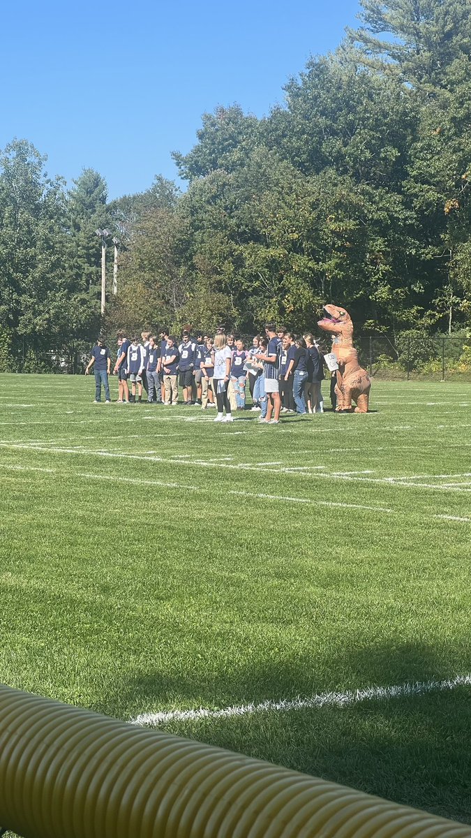 BHSbroncosxc's tweet photo. Go broncos! Big race tomorrow at Ponaganset! #bethereortransfer https://t.co/Q5nT0H98eT