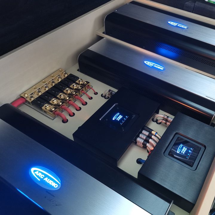 ArcAudio's tweet photo. A little eye candy for your Friday all the way from China!
#arcaudio #eyecandy #bumpinthetrunk #seamps #ps8pro #sofreshandsoclean
https://t.co/PBZq4T05bz https://t.co/c6bYaJCis7