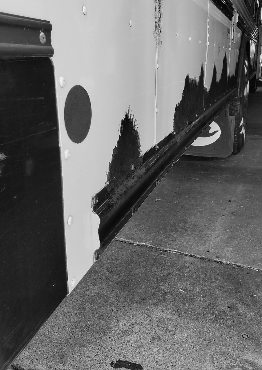 LevyBus's tweet photo. What's going on over here at Levy? https://t.co/MmBgADsyNf