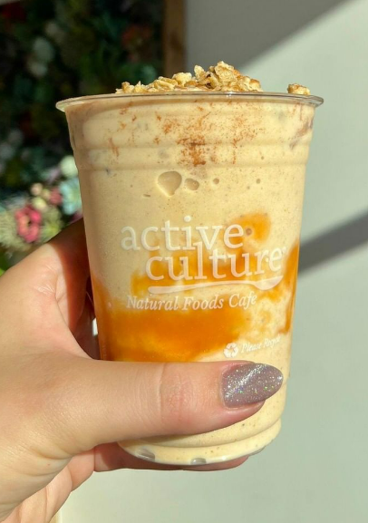 TheEatGuide's tweet photo. Sending out some Friday love ❤️😊 ✨.
Pumpkin Pie Shakes are BACK!!! 🎃
Visit Active Culture and grab yours today.
📍📸@activeculture ✨❤️
#TheEatGuide #Fridaygoals #pumpkinshakes #traveloregon #visitbend #visitcentraloregon #centraloregononfood #centraloregonfood https://t.co/7uNSBPDKJN