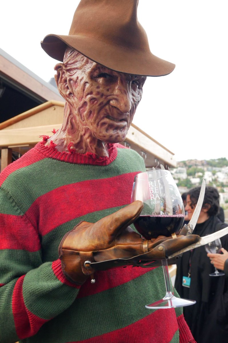 DORibera's tweet photo. El #espírituRibera es capaz de conquistar a todos los corazones ♥️👻🍷🎬

@sitgesfestival https://t.co/NKl2XegqoE