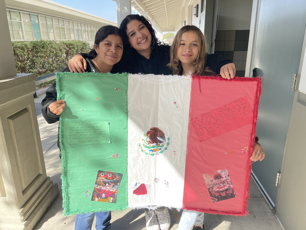 GreenfieldCVUSD's tweet photo. Students are so proud of sharing their culture project in ELD class. #ManyCulturesOneCommunity #CVyoubelong https://t.co/nPw9Ve5zAO