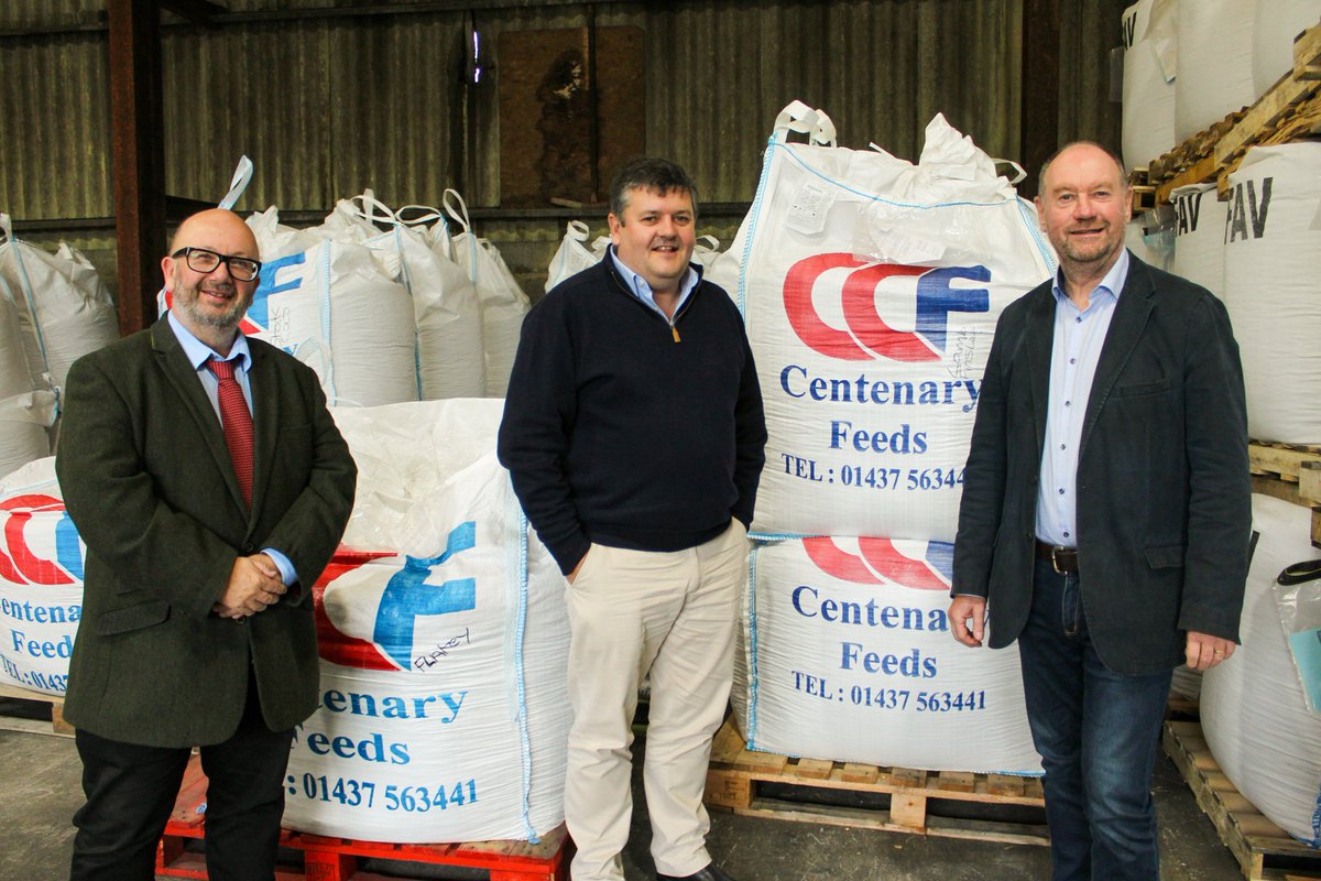 🚜 Good to meet Will Prichard, Chair of <a href="/ccf_agri/">CCF Farm & Country - Gwlad a Fferm</a> in Clunderwen today. 

🐑 The co-operative plays a vital role in rural Wales' economy - with 18 sites, and celebrates their 120 birthday this year. 

🐄 An opportunity to discuss the challenges facing agriculture and rural Wales.