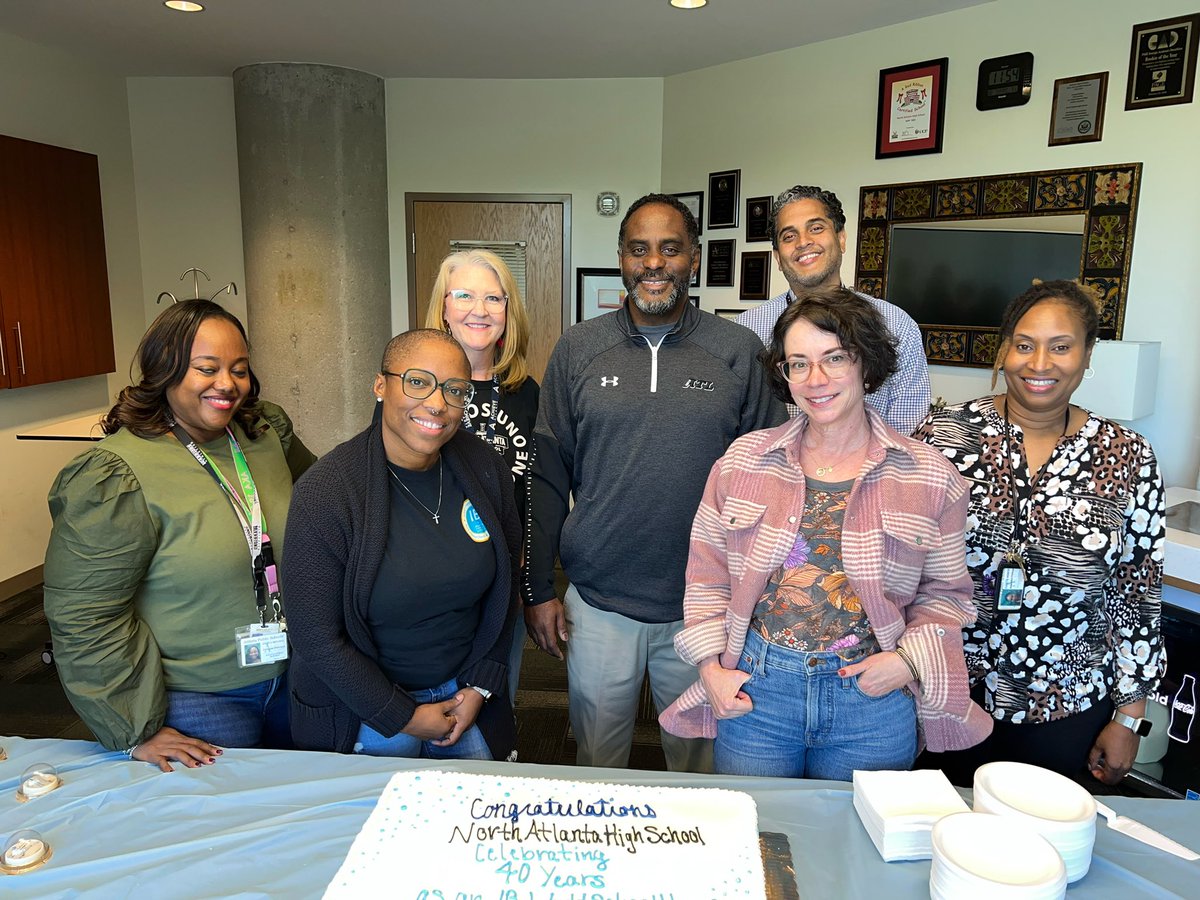 12thNAHS's tweet photo. Celebration #2 today- 40 years as an IB school. We have the oldest Diploma Program in the southeast. @APSNAWarriors @IBinAPS https://t.co/JRTfZz8BON