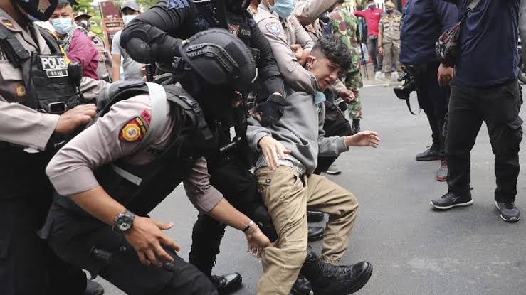 #StopHazaraGenocide برای اینکه دیگر هیچ هزاره ای مجبور به مهاجرت، خفت، و آوارگی نشه (مهاجرین هزاره اندونزی)