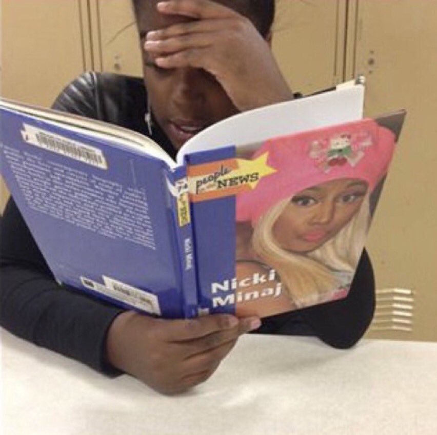YSLONIKA's tweet photo. @NICKIMINAJ me in class https://t.co/bErmFbJF5X