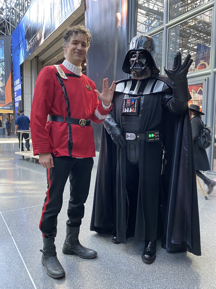 CaptainJQScurvy's tweet photo. It’s here! It’s here! Check out my award-winning short film about the collision of #StarTrek and #StarWars cosplayers!

https://t.co/UKoJu8xouA https://t.co/tVsUadJGWi