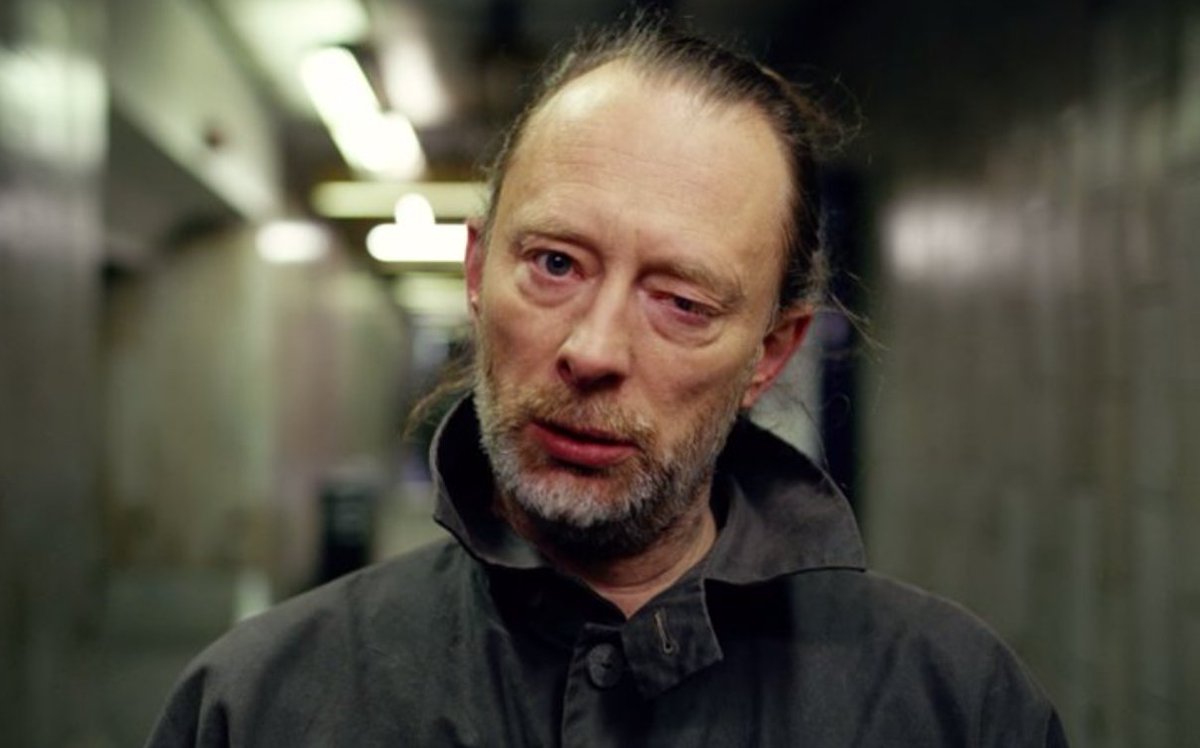Gonzalo7movicio's tweet photo. 54 años cumple Thom Yorke. Vuelvan a ver ANIMA, recuerda Tiempos Modernos de Chaplin, la cruzada individual dentro de la industria ¿no es eso acaso lo que hacen Thom Yorke y Paul Thomas Anderson? Hipnótico corto musical que haría orgulloso a Buster Keaton 🙏 #Netflix #Radiohead https://t.co/LL5gHZS2yN