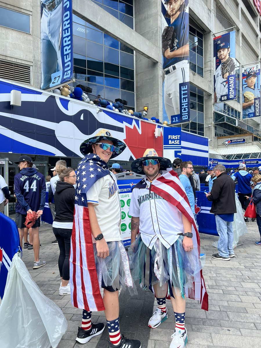 RWillmaser's tweet photo. Game Day! #SeaUsRise #postSEAson #sombrerobrothers #MenInTutus #WhereIRoot #DroughtEnded https://t.co/bZDhqZfY0t