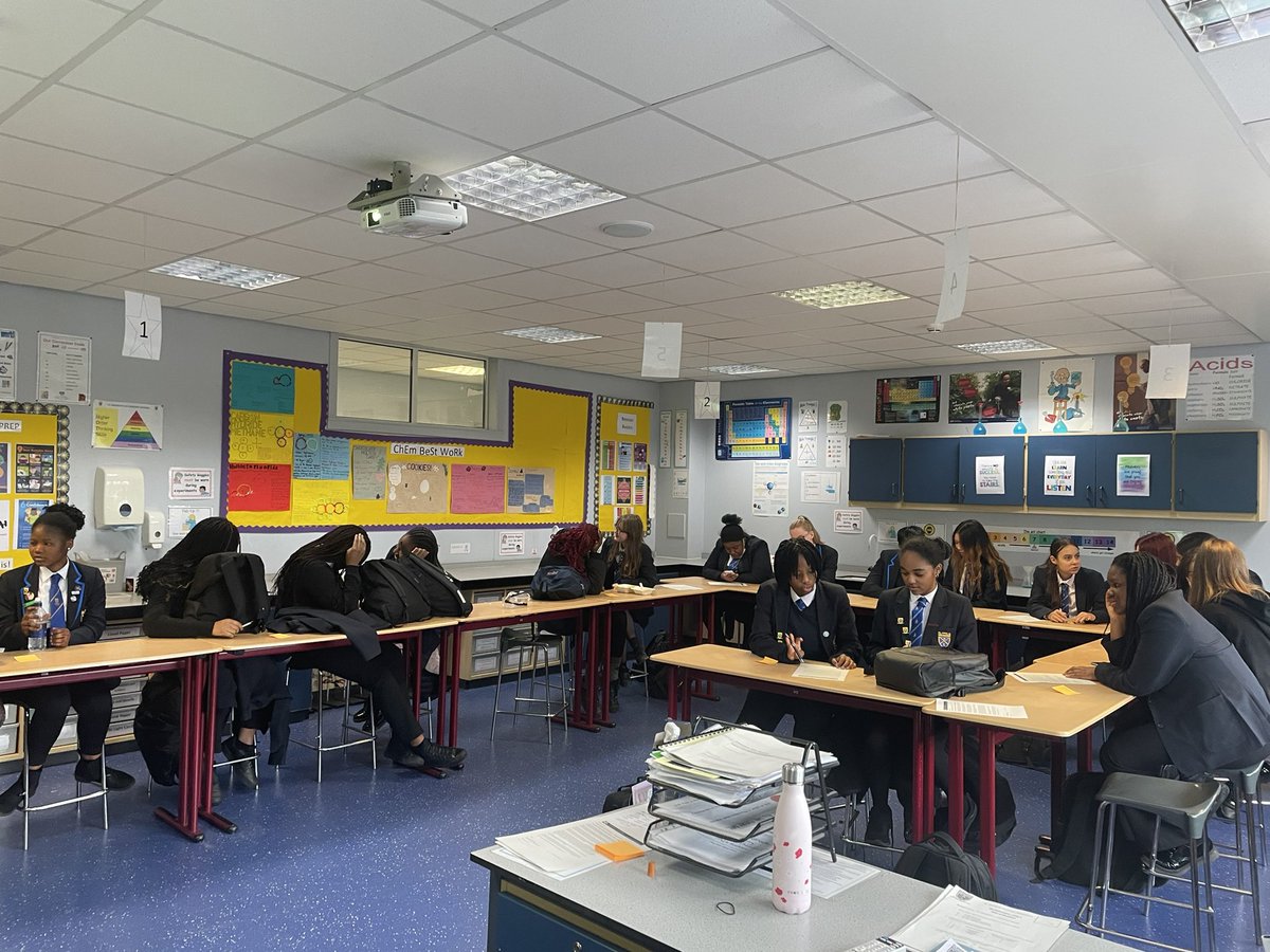 StAnds4Sustain's tweet photo. Loads of ideas coming from the @1point5MAX group for our Problem Statement. Getting ready for our Schools Global Climate Summit @StAndrewsRCSec @StAndrewscience @EdISGlasgow @LfsGlasgow @KSBScotland #ecoschools #onepoint5max #netzero #climateeducation https://t.co/t1rdEQUcLs