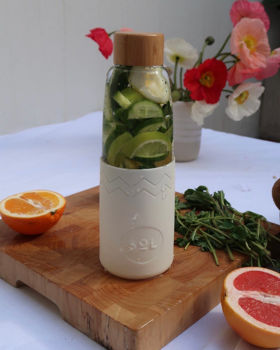 sol_cups's tweet photo. Hydrate in style with SoL 💦 https://t.co/Mf4W2HxSWZ