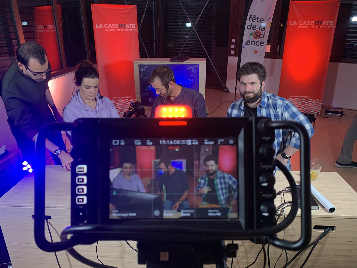 Twitch.tv/letsplayscience ça commence !

Avec <a href="/curiosiboite/">Marie Treibert</a> et <a href="/hpetsceb/">BecSteph</a> &amp; @Clemiaw à l’animation - @lesarcanesprod à la réal ❤️