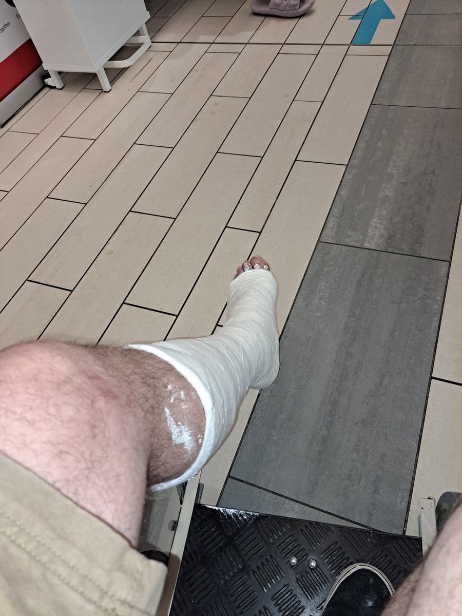 onceagort's tweet photo. @halfpacehurling Not great buddy 😕 https://t.co/QzdFGVOKOD