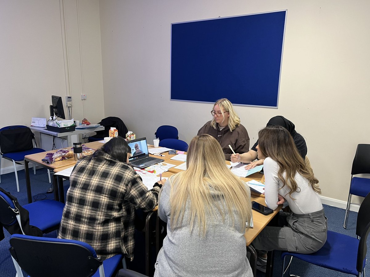 Eleanor moore tweet media