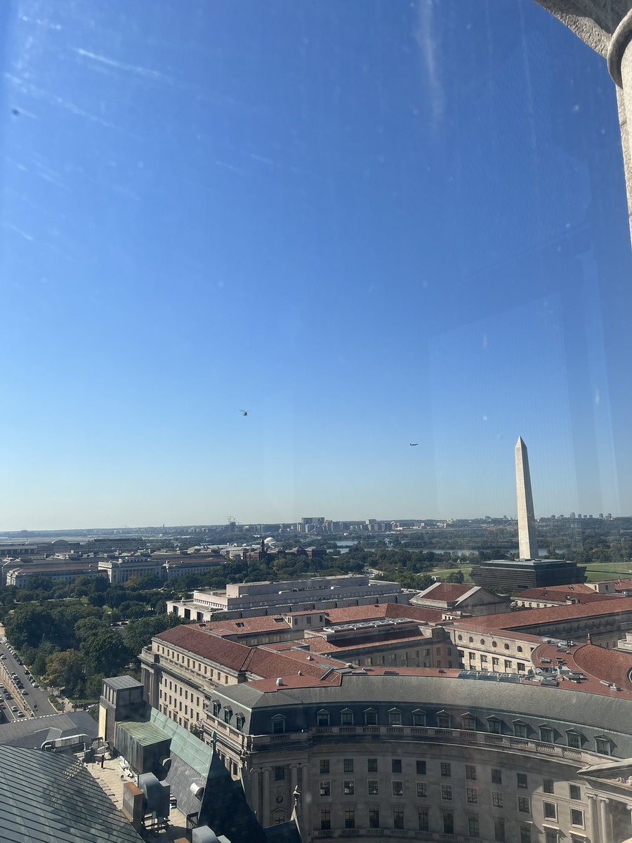 afallacy's tweet photo. Friday views ☀️✉️📭 https://t.co/dgG81ZxtI5