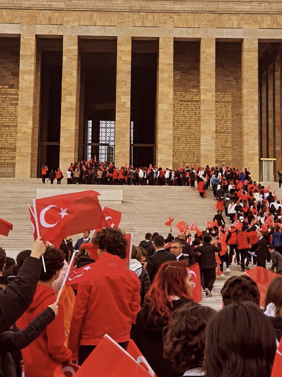 NursenKayaturk's tweet photo. Sevgi, saygı ve minnetle yine huzurunuzdayız ♥️♥️ https://t.co/g7ubheD9JV