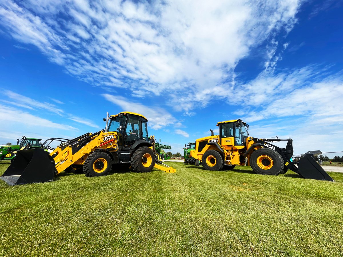 Looking for something to do this Thanksgiving weekend? Come check out some of our new in-stock units at the <a href="/brigdenfair/">Brigden Fair</a> to see what a new JCB can do for you!

#jcb #427 #wheelloader #3CX #backhoe #fairseason