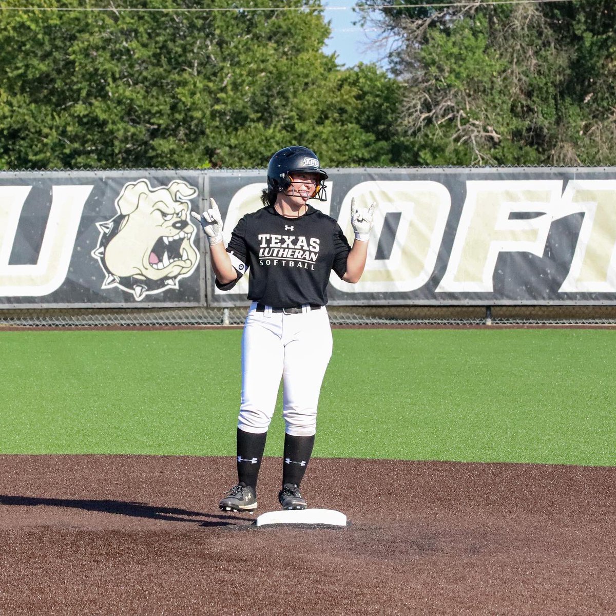 TLUsoftball's tweet photo. Fall Ball 🍁 🍂

#TooLiveU | #PupsUp https://t.co/cPBcE7wFps