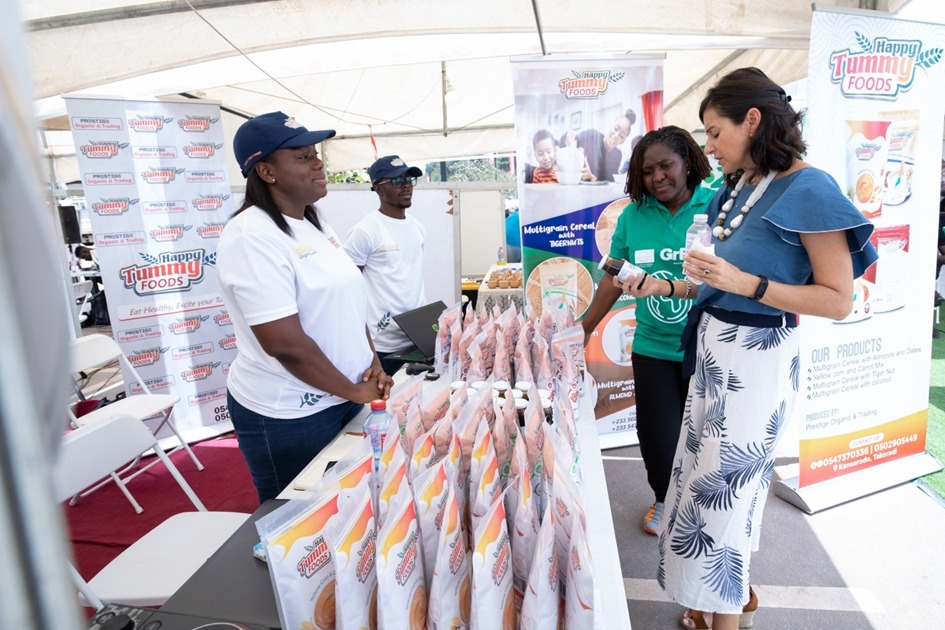 EuropeInGhana's tweet photo. #GrEENGrowth is a priority for the 🇪🇺 EU, and we’re committed to supporting 🍀🌳green business and 💡 ideas leading to 👩‍⚕️👷‍♀️job creation. With @SNVGhana we were excited to see #GrEENSMEs showcasing #GrEENProducts at the 2022 GrEEn Regional Trade Show in Western Region. https://t.co/vqxVsphniC
