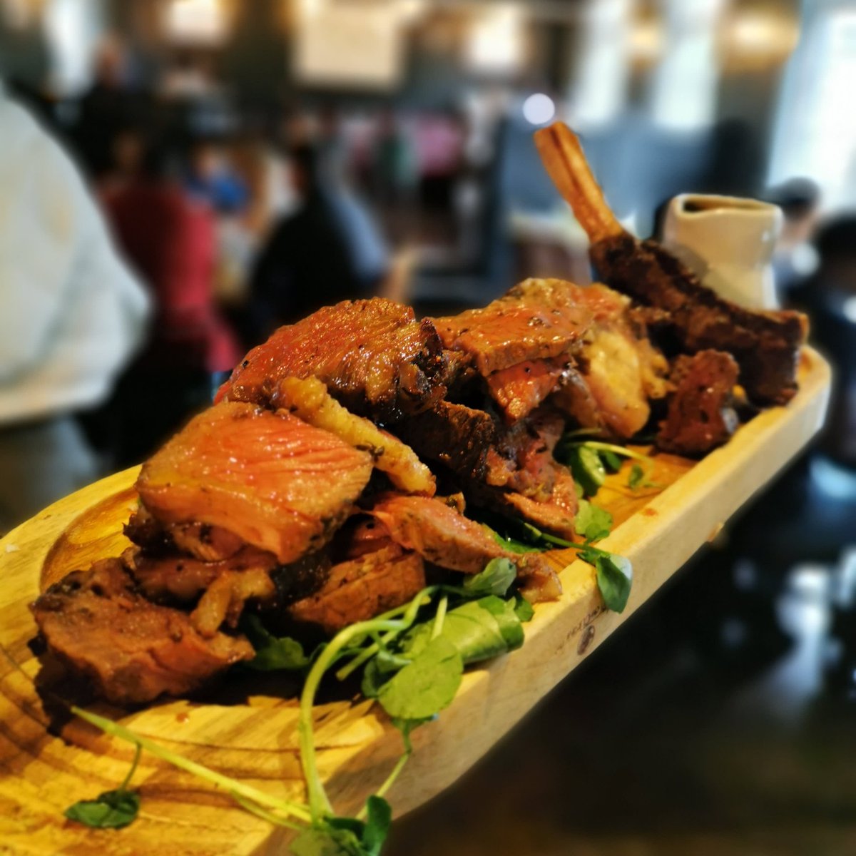 TheCrabtreeW6's tweet photo. Here's to the weekend. Come down and dig your teeth into some delightful dishes.
.
.
.
.
.
.
.
#food #foodphotography #foodforfoodies #foodography #foodpics #cotedeboeuf #ribofbeef #steak #sharingsteak #crabtreew6 #hammersmithandfulham #hammersmith #londonpubs #pubsofinstagram https://t.co/Aw4d8kz9fc