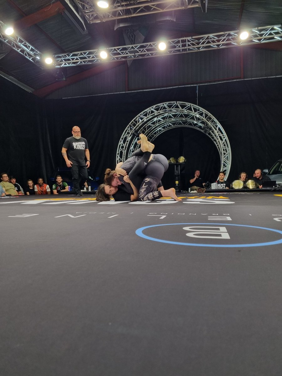 SebuwaMpho's tweet photo. It's friday action night with Proton South Africa. A night of Jiu-Jitsu with Submission Kings and Queens! 👑👑👑
#Proton #ProtonSA #Submissionkings https://t.co/cQeVhgShMo