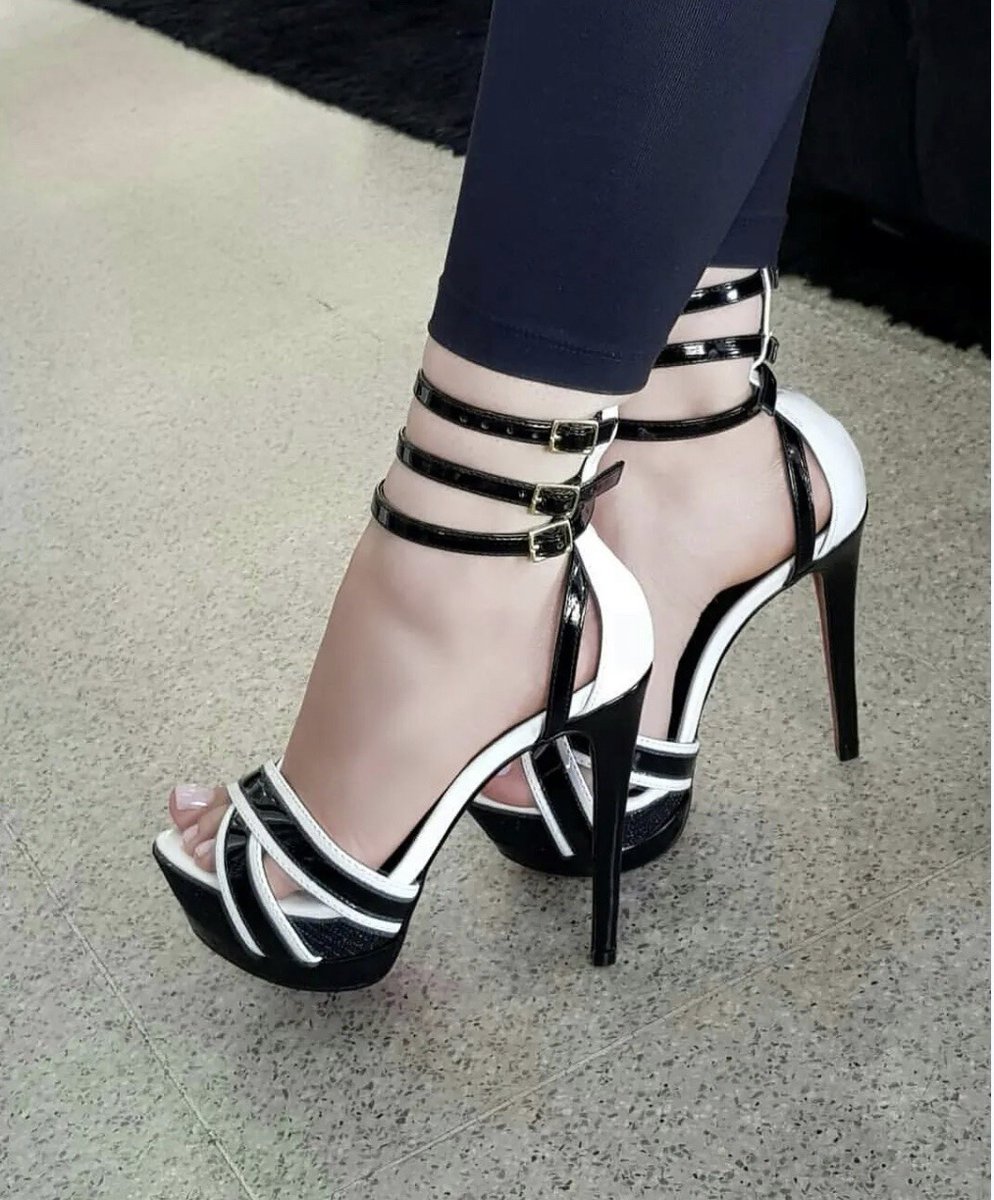 High Heels tweet media