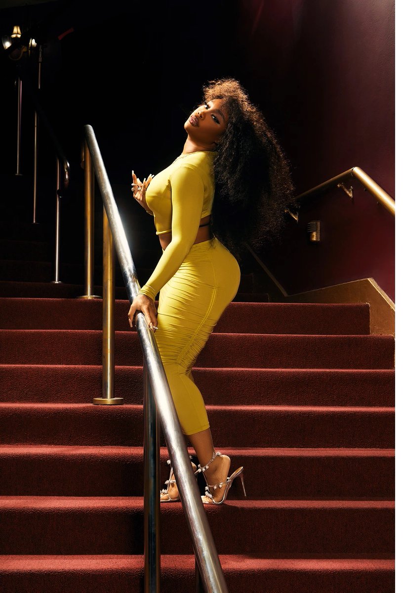 TheSnobette's tweet image. SZA looks STUNNING in new Complex cover story... 🤩🤩🤩
📷 Jacob Webster