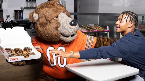 Hyped about this Sunday snack. 🍩🐻 Grab Da Donut from your Chicagoland @dunkindonuts until 10/30. Join the feeding frenzy, Chicago! #ad