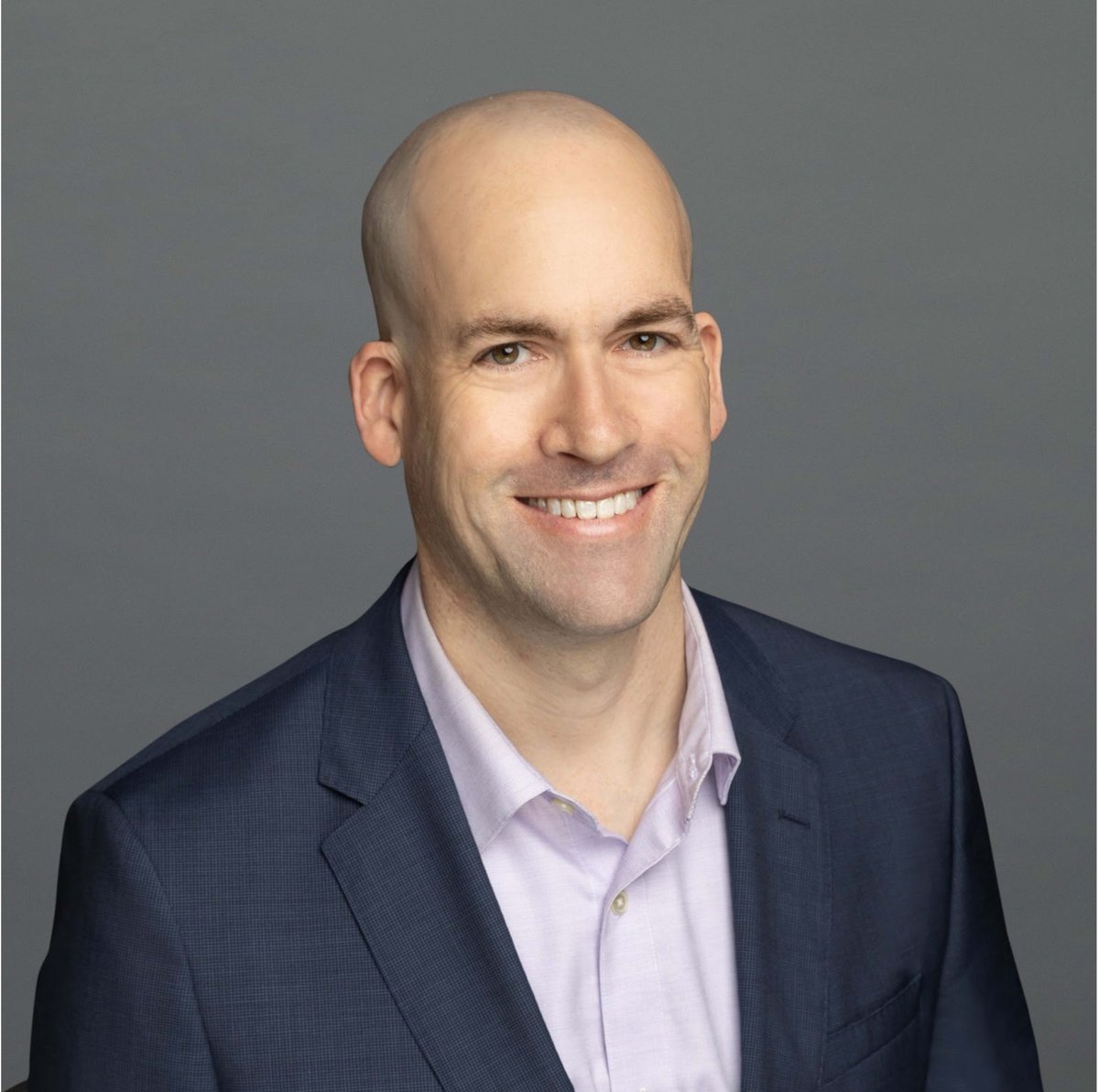 AXISprobe's tweet photo. Meet another member of the AXIS team, Mike Boylan-Kolchin (@mbkplus)! Mike is an associate professor of Astronomy at The University of Texas at Austin. His research focus is theoretical galaxy formation and its interface with cosmology. 

#allAXIS #AXIStheXrayUniverse https://t.co/6QUoHb9nUU