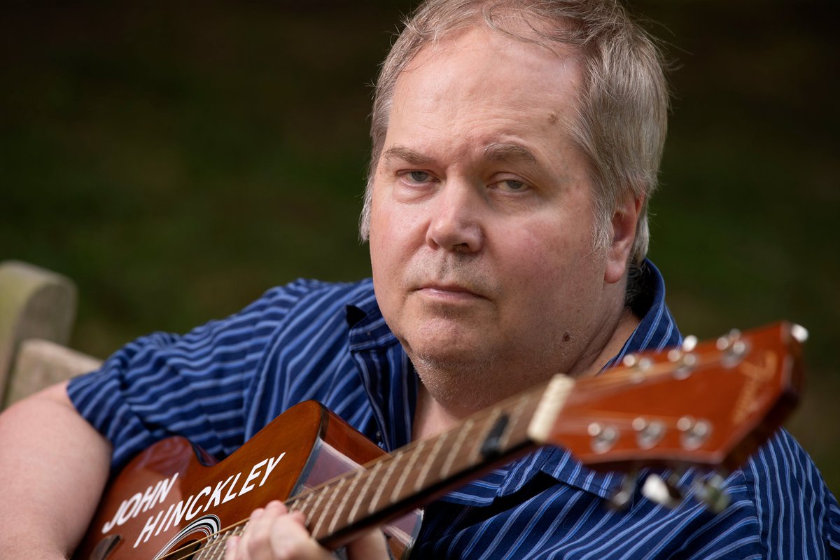 RyanMKellyPhoto's tweet photo. I spent the afternoon with John Hinckley in Williamsburg recently, who is pursuing a music career after his release from court oversight.

(Photos: AFP / Ryan M. Kelly)

Read the whole story: https://t.co/DdAKnwlds6 https://t.co/sOrRNuzcNh