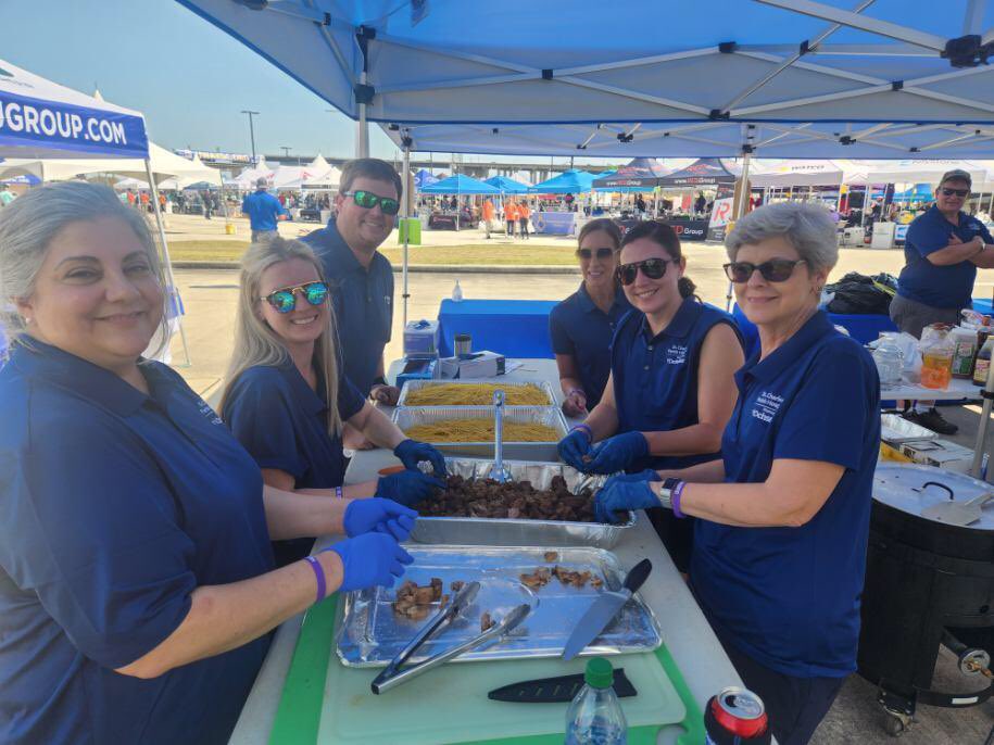 keithadacus's tweet photo. Great time yesterday with @OchsnerHealth St. Charles Parish Hospital team at the @UnitedWay St. Charles Battle for the Paddle. The team took home 1st place for Jambalaya and 2nd place for Gumbo! 😋 https://t.co/IcH8cXimBg