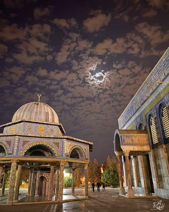 PalestineCultu1's tweet photo. Jummah Mubarak from the Eternal Capital of Palestine. https://t.co/9oV4K7eYni