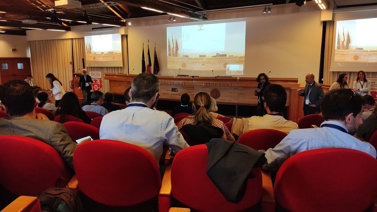 MakerFaireRome's tweet photo. Dario Farina dell'@imperialcollege, Rita Cucchiara di @UNIMORE_univ e Davide Scaramuzza di @UZH_en #scienceofintelligence #mfr2022 https://t.co/zK64ww7RWb