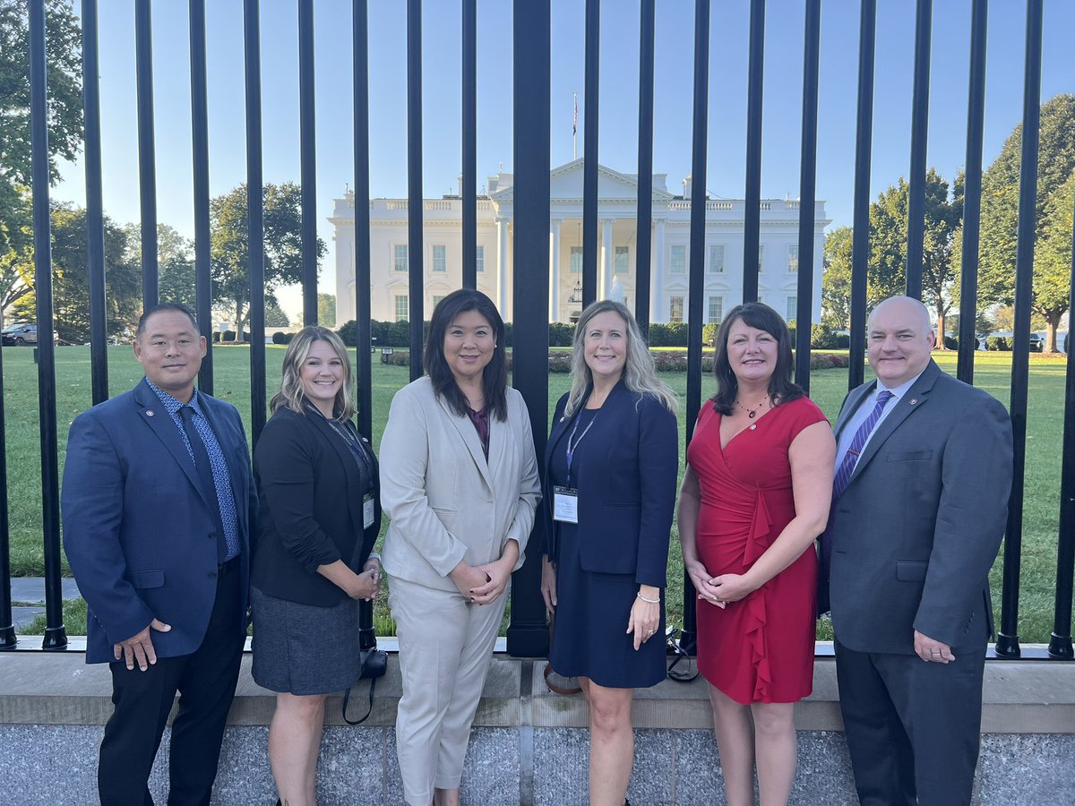 KristinKinghorn's tweet photo. Look at these amazing #naespNDP from around the country. Humbled to be in the presence of so many great #principals @NAESP @Arizona_ASA https://t.co/8SWTnDGjku