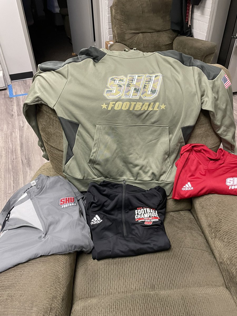 E3JSE's tweet photo. Huge THANK YOU @marknofri2 for making sure the JSE was flush with @SHU__Football swag. We will wear it proudly!! #shu #FirstDuetoSHU https://t.co/H38WU0PQox