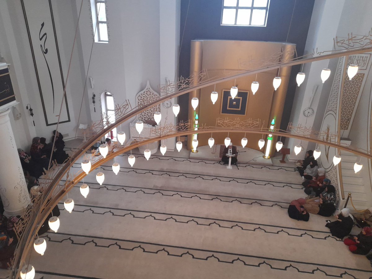 akdnkagithane's tweet photo. Peygamberimiz Hz Muhammed (S.A.V.) 'in dünyaya teşrif ettiği bu kutlu günde,  Başkanımız @NuranSevinc ve teşkilatımızın katılımıyla Nurtepe Yusuf Ömürlü Camîî'de Mevlid-i Şerif programı gerçekleştirdik. 

Mevlid Kandilimiz mübarek olsun. https://t.co/nYn40XsdNv