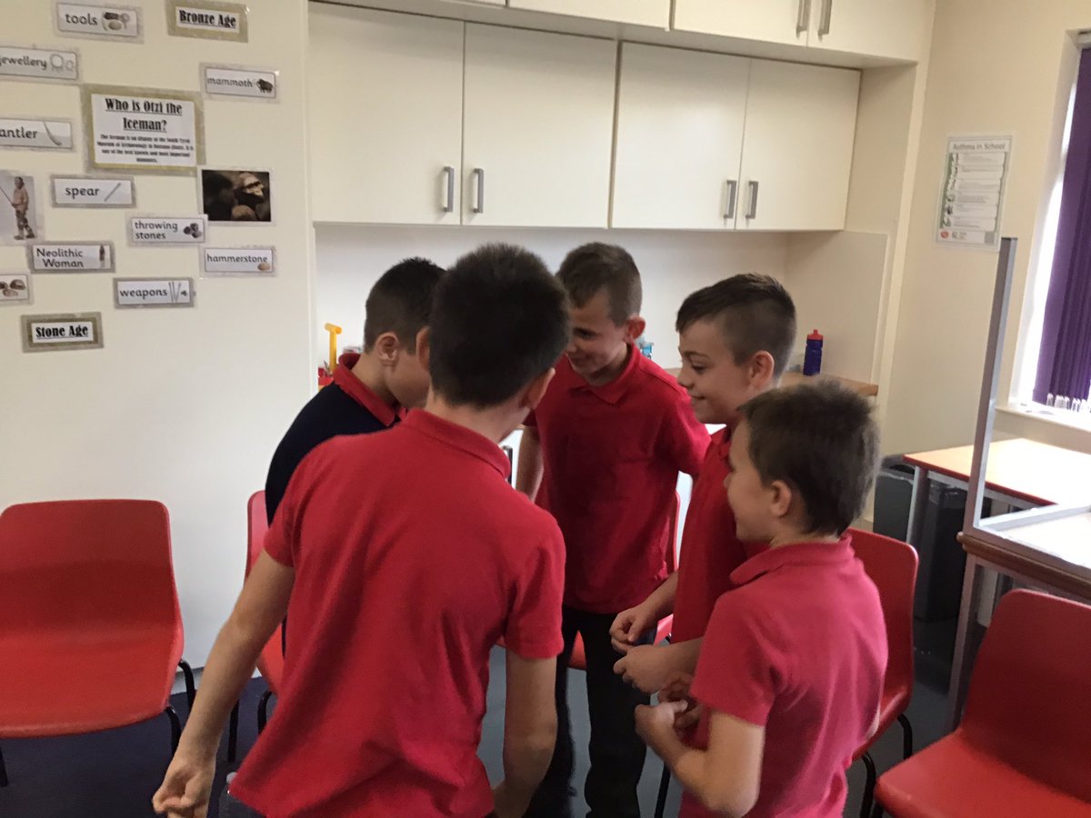 WBJYear5's tweet photo. Enjoying music lesson #WBJS music @WBJJuniorSchool @HarbourLearning https://t.co/aAJ4BenPwH