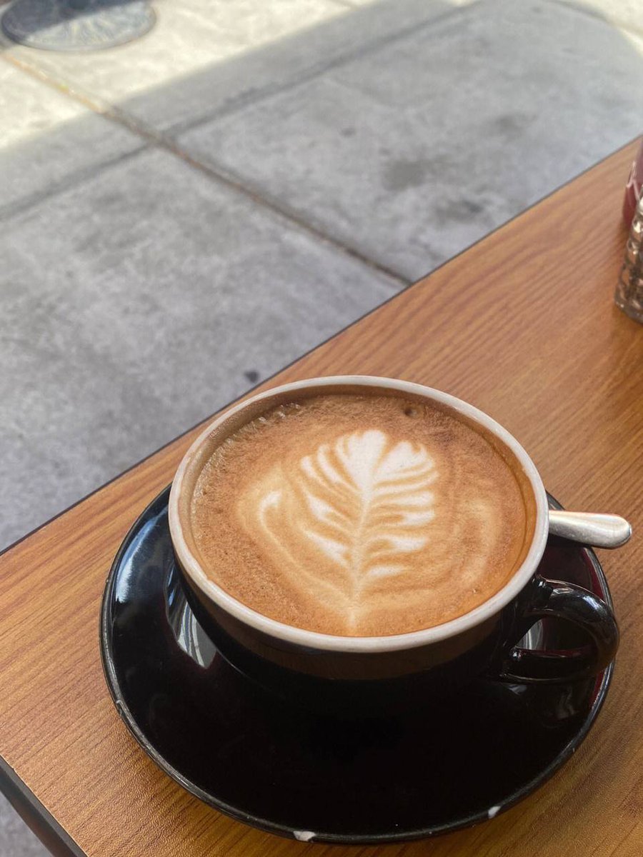 binho8040's tweet photo. Whether it's French press coffee or latte, if you love coffee, then that love must be strong. https://t.co/x0Dzu4TaaX