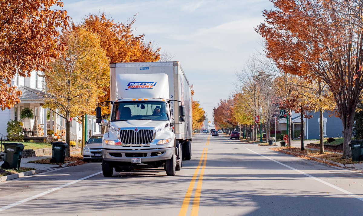 DaytonFreight's tweet photo. New season, new job opportunities! Dayton Freight is hiring for positions across the Midwest. Ready to make that jump into a new endeavor? Check out all our job openings on our career page ➡️ https://t.co/63zzez03Mf

#DaytonFreight | #FallHiring | #NewCareer https://t.co/pC9ZhOgh6q