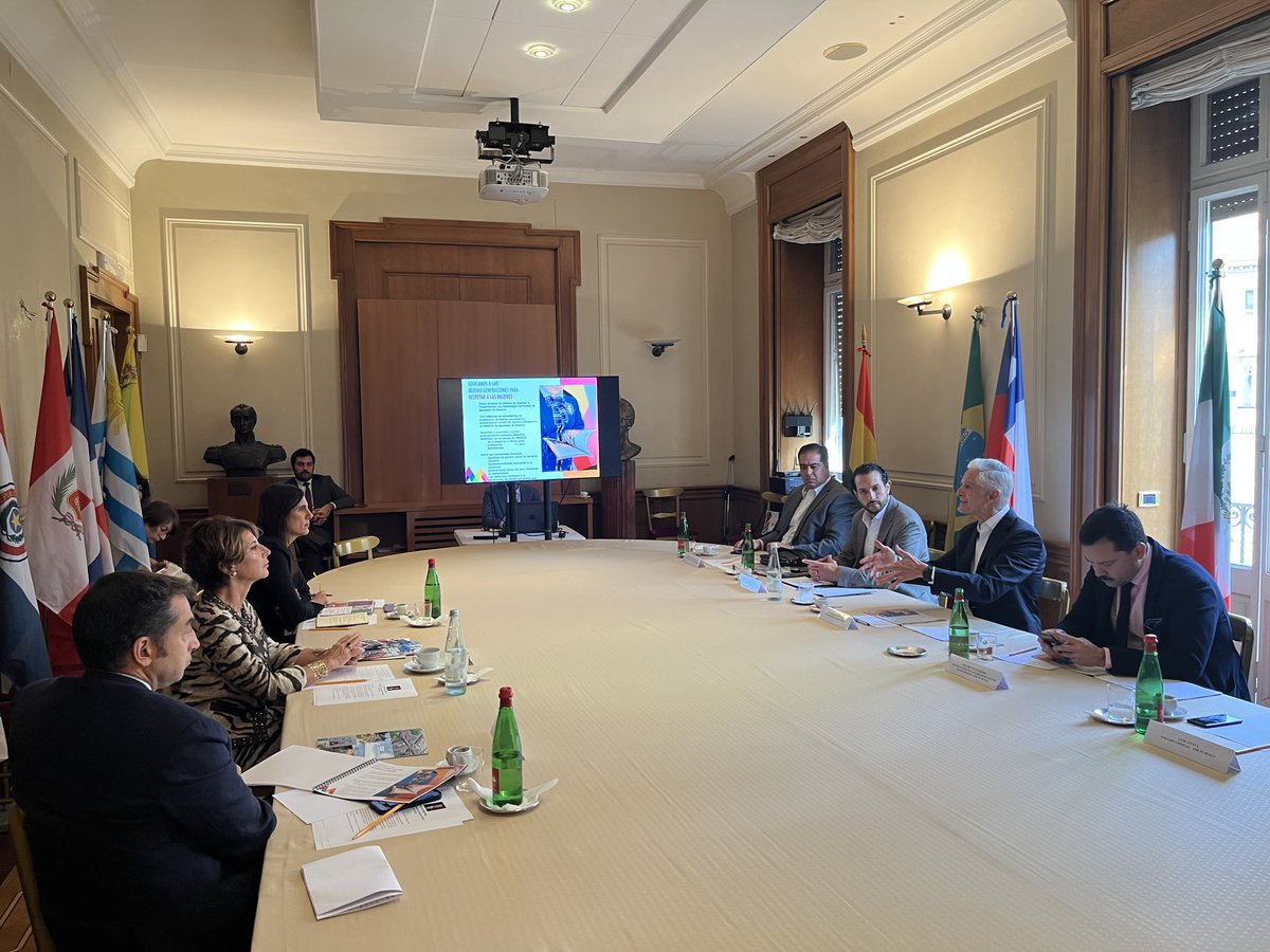 Nos reunimos con Antonella Cavallari, Secretaria General de la Organización Internacional Ítalo-Latinoamericana (<a href="/iila_org/">IILA</a>), para promover el potencial del #Edoméx como Centro Logístico del país y destino atractivo y confiable para la inversión extranjera.