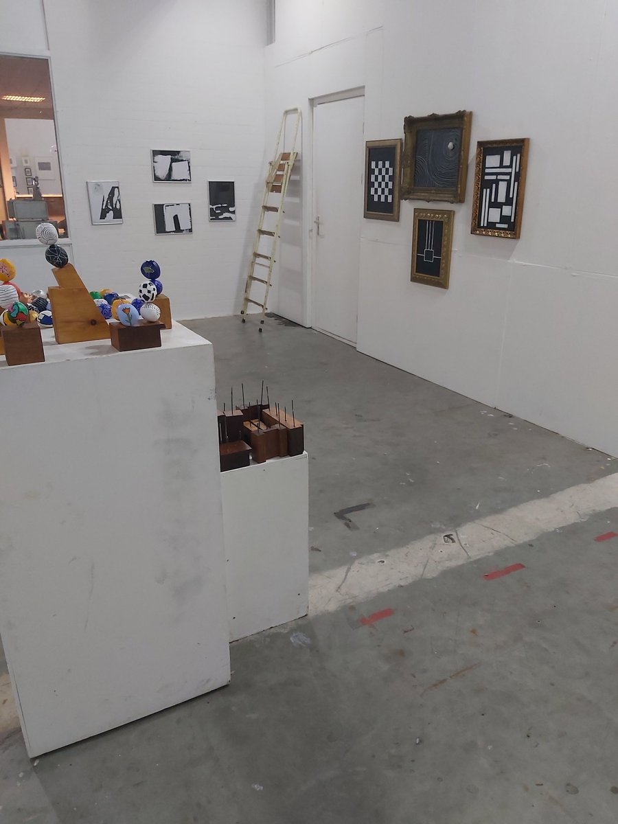 Andre43368149's tweet photo. Nu inrichten. Dit weekend de expositie. https://t.co/Ywy7boxGmy