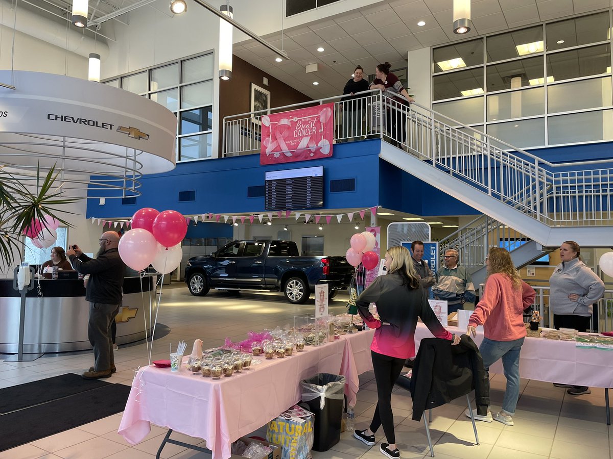 lilkt13's tweet photo. Starting the day with Shaheen Chevrolet! #idrivefor Every retweet is a donation to @AmericanCancer! https://t.co/TNyNkuIAdF