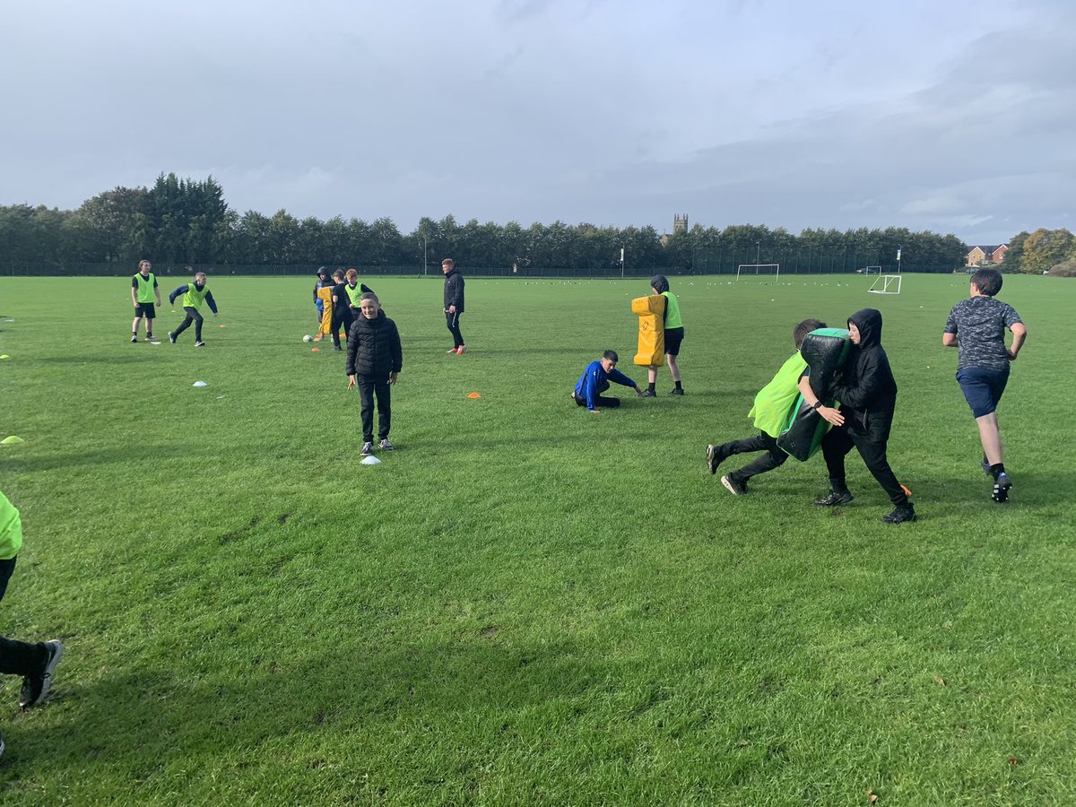 MrNicolPE's tweet photo. Well done to all pupils in 2A8 who have been working hard to develop their skills repertoire, physical fitness and game understanding. Thanks to @LHS_SOR for delivering a fun, exciting and competitive block of lessons. @LarbertHigh @LHS_HWB 🏉 https://t.co/5z1yqPyYlO