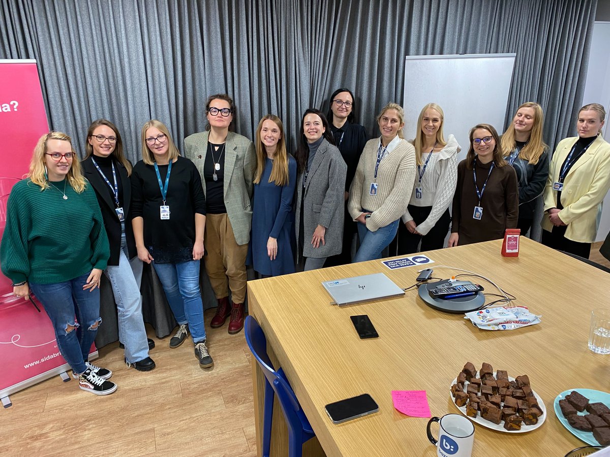 Bazaarvoice's tweet photo. b:generous week is coming to a close, but we still have so much to share!
Our team in Paris participated in a "clean walk", and our Vilnius team hosted a pie day in support of SidabrinΔ linija, an organization offering emotional help for the elderly. #LiveBV #bgenerous https://t.co/uL0cU2R5FH
