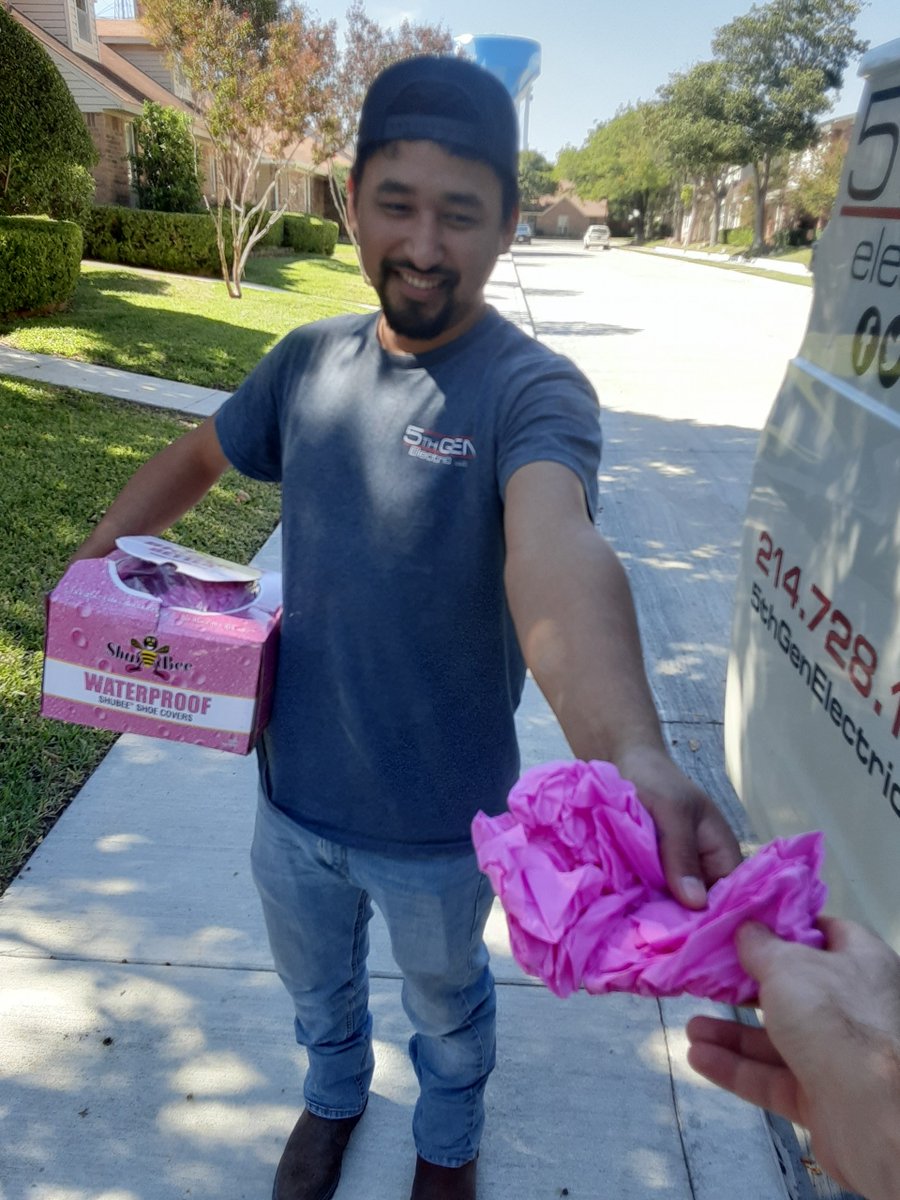 5thgenelectric's tweet photo. Always with a smile and always protecting our clients homes.
@ShuBee
#coveredforthecause
Give us a call for your electrical needs
214-728-1977
#5thgenelectric
#heprovides https://t.co/KswzV9y3gP