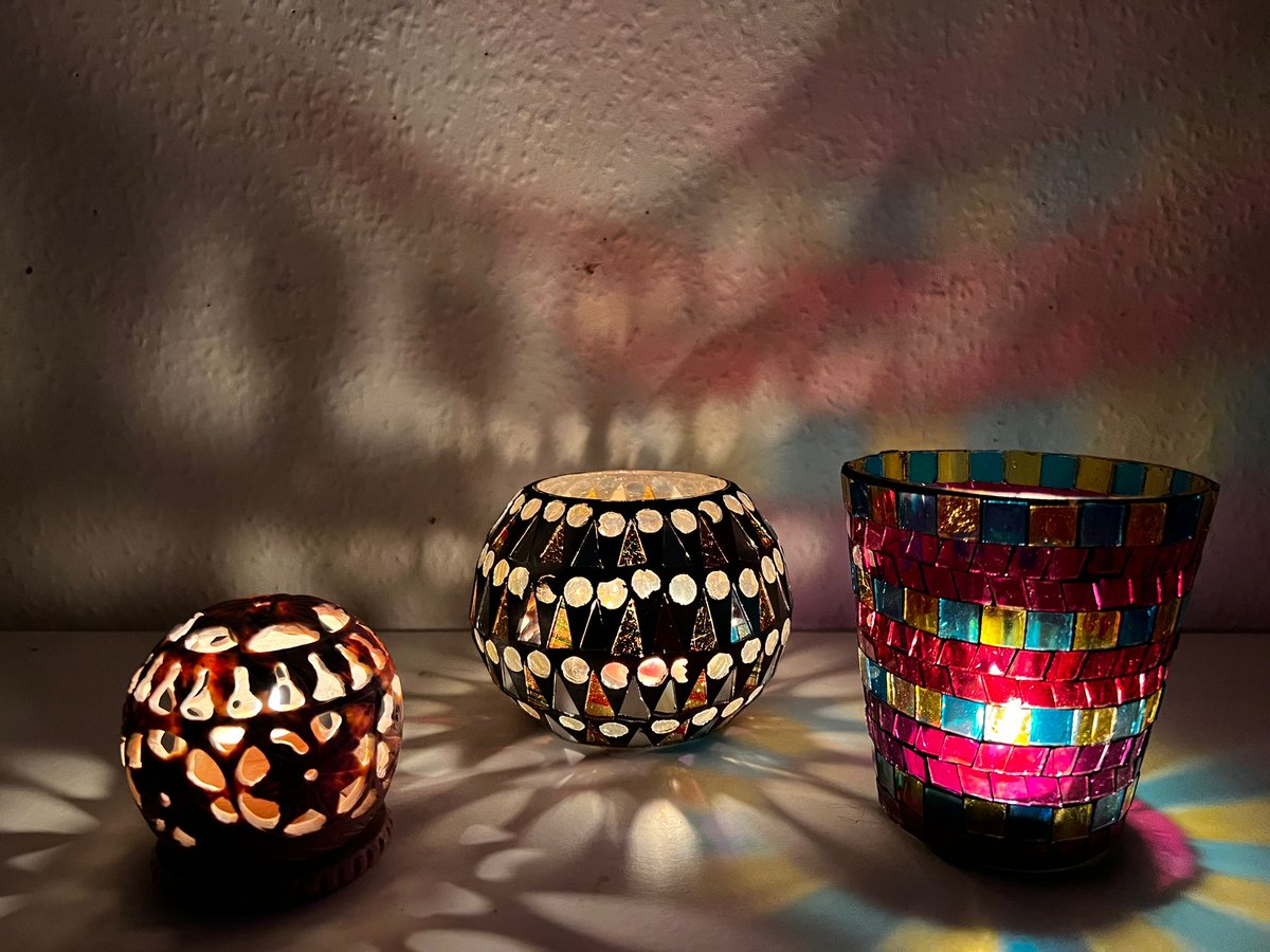 FTSIpswich's tweet photo. Diwali, the Festival of Lights, is coming soon!  

Get ready with beautiful candles &amp; holders from Dalit Goods who give fairly paid work in safe conditions to the Dalit people, the poorest &amp; most disadvantaged in Indian society

#diwali #choosefairtrade https://t.co/Whyo4Y3nDI