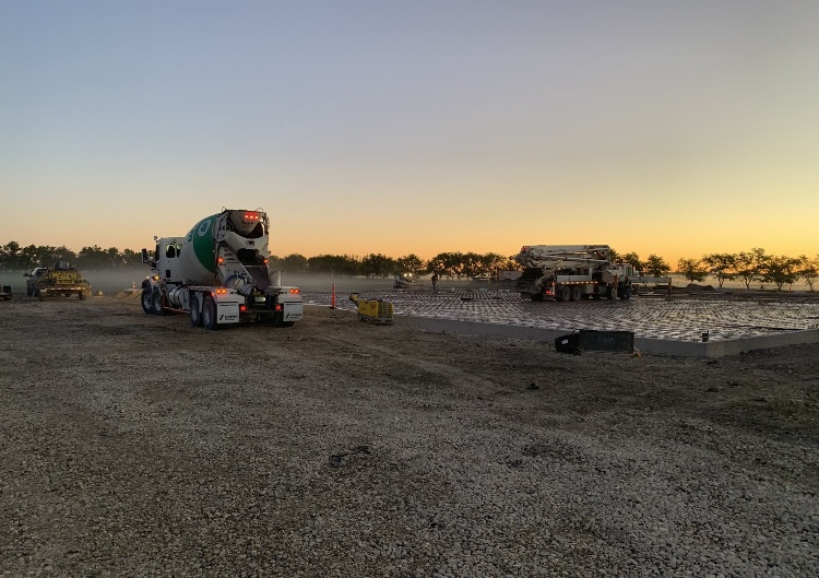 crane_steel's tweet photo. Sunrise concrete pours π
Thanks to @kurt_shmon for capturing these photos of concrete crews working on the new @ImperialSeed expansion right here in Winnipeg! π±
#AgTwitter #expansion #winnipegmb #cranesteel #construction #constructionlife #buildmb #concretepour https://t.co/4dQUAHGjey