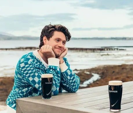 SIGNOFSTARS's tweet photo. no because it's so embarrassing, like everytime someone asks me why i chose a uni in ireland and im like: https://t.co/vGprUX0a6l