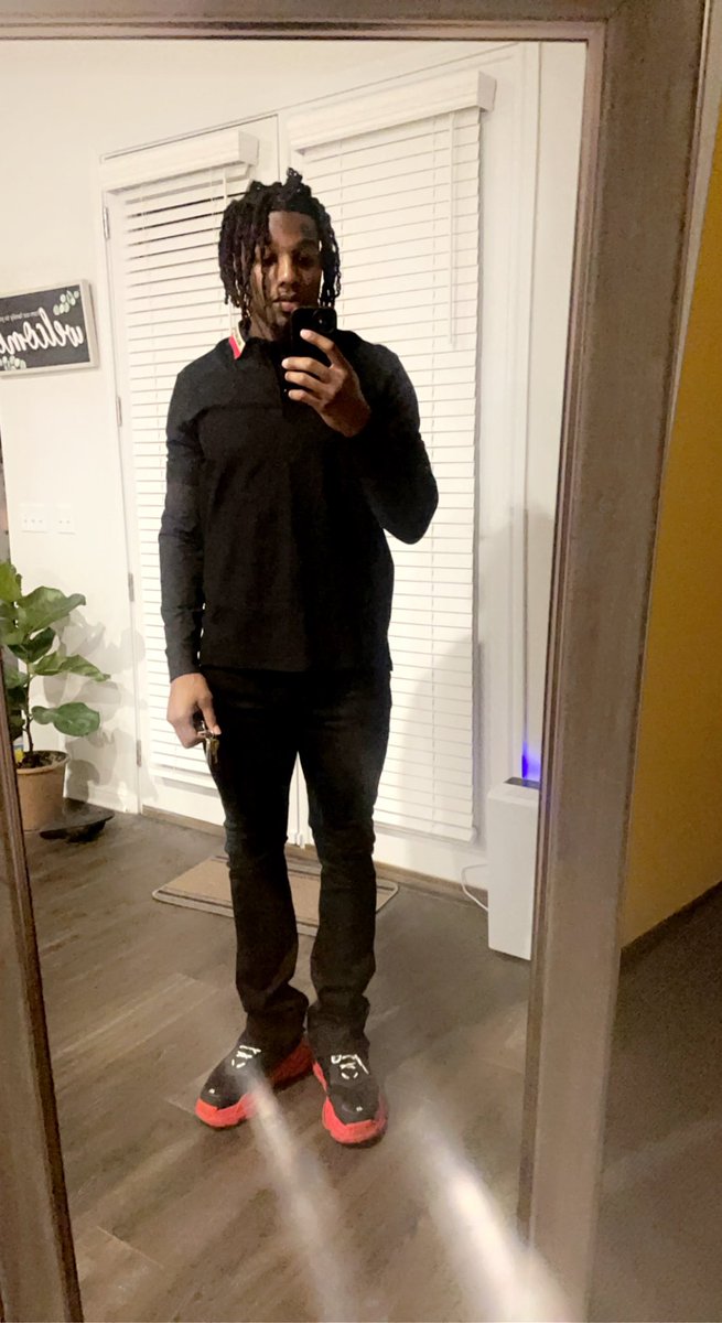 therealdemani's tweet photo. Thank you God for blessing me with another year. #finally22 https://t.co/n9dav5EoKY